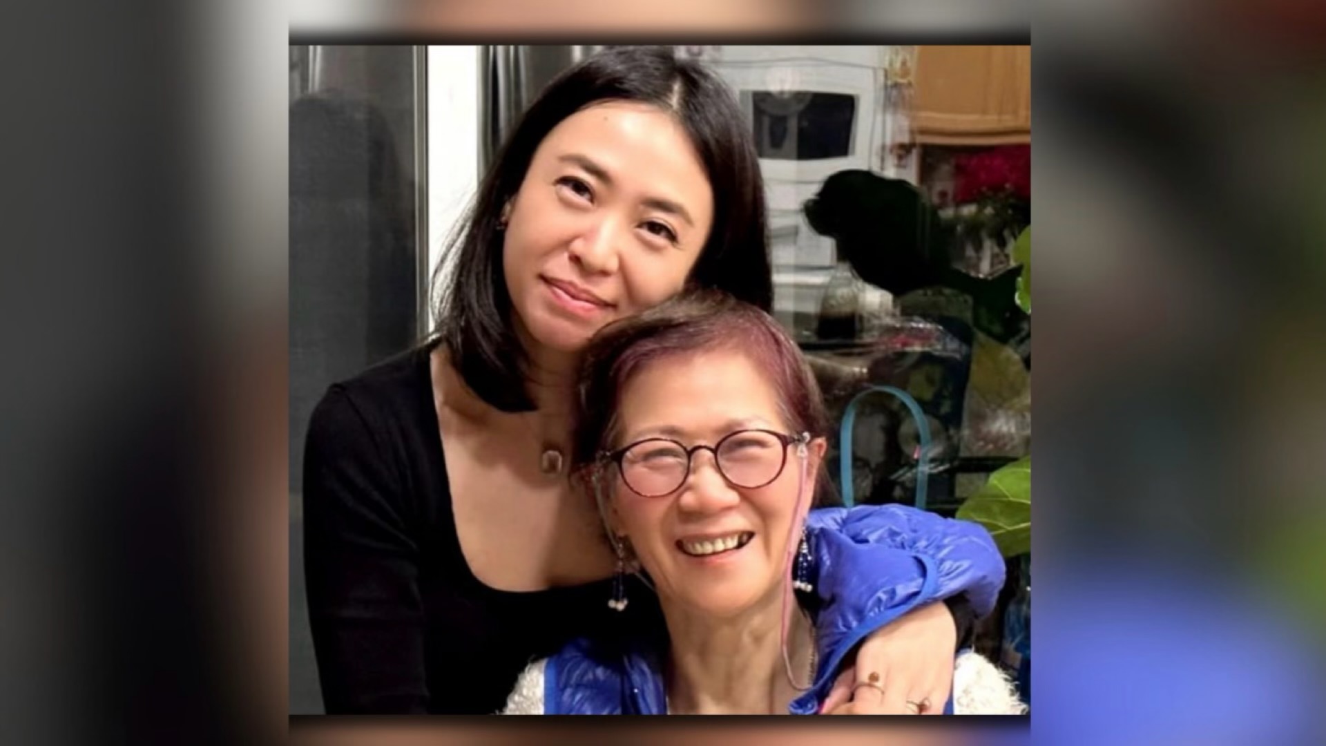 Victims: Linlin Guo and her mother Beimin Cheng (via family photo)

